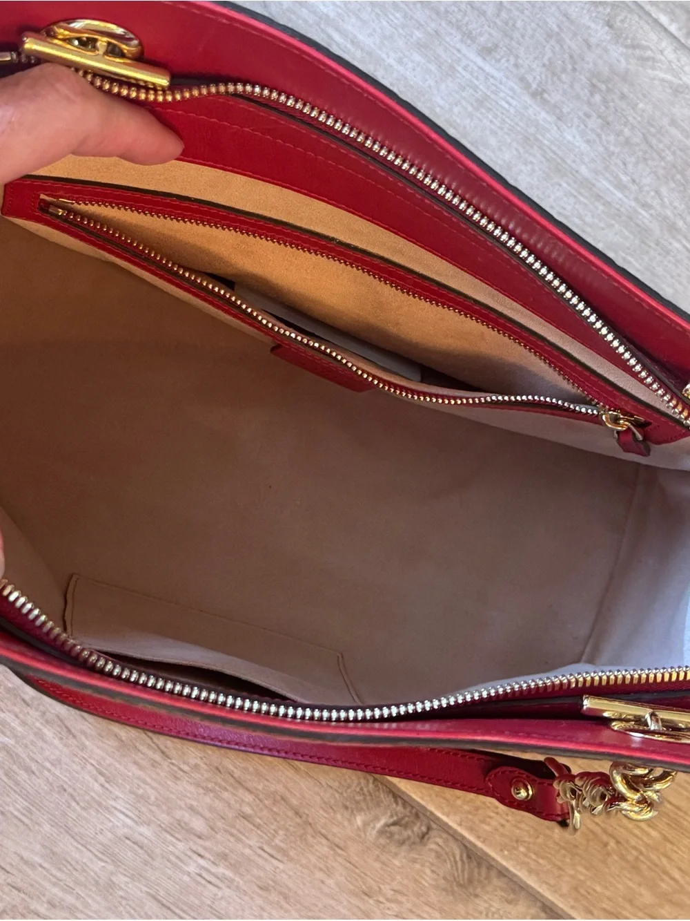 Gucci authentic signature